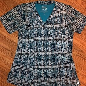 Barco One XS Scrub Top